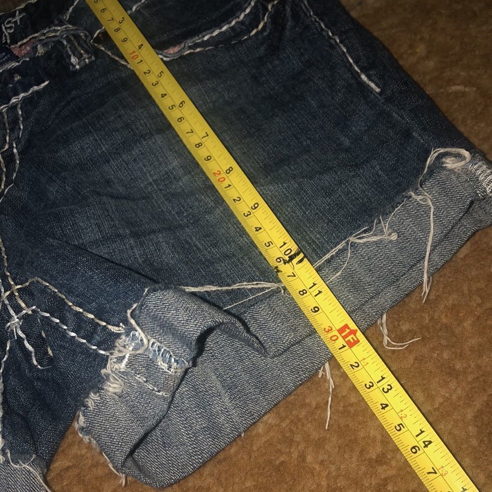 Refuge shorts size 2 - Picture 5 of 5